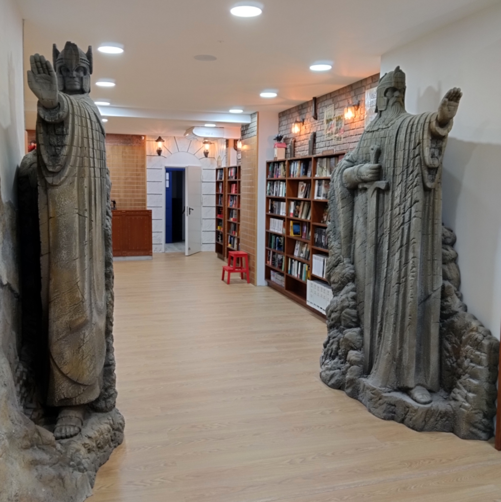 Argonaths-escultura en poliespan-escultura en porex-escultura en poliespan-escultura en poliestireno expandido