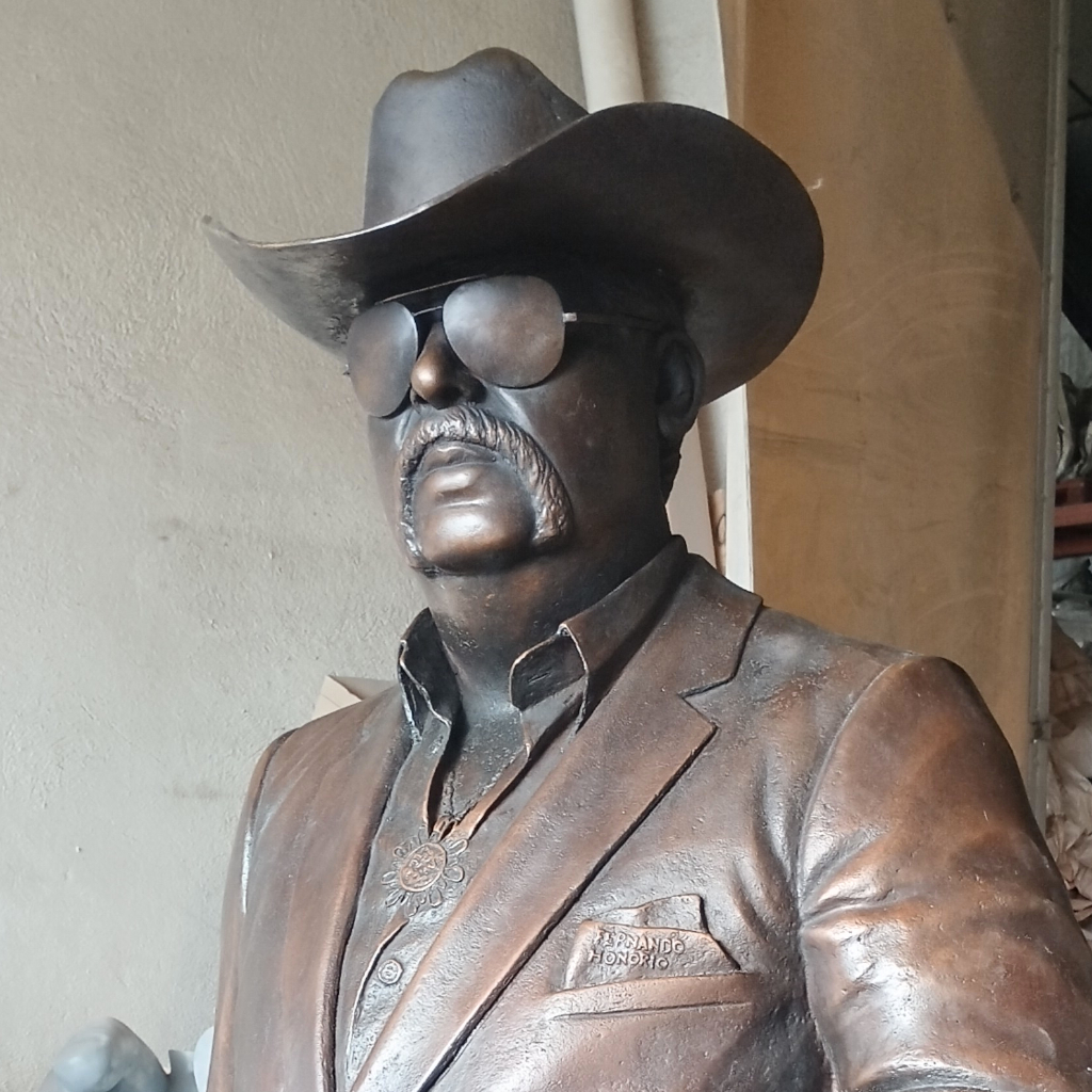 escultura en bronce