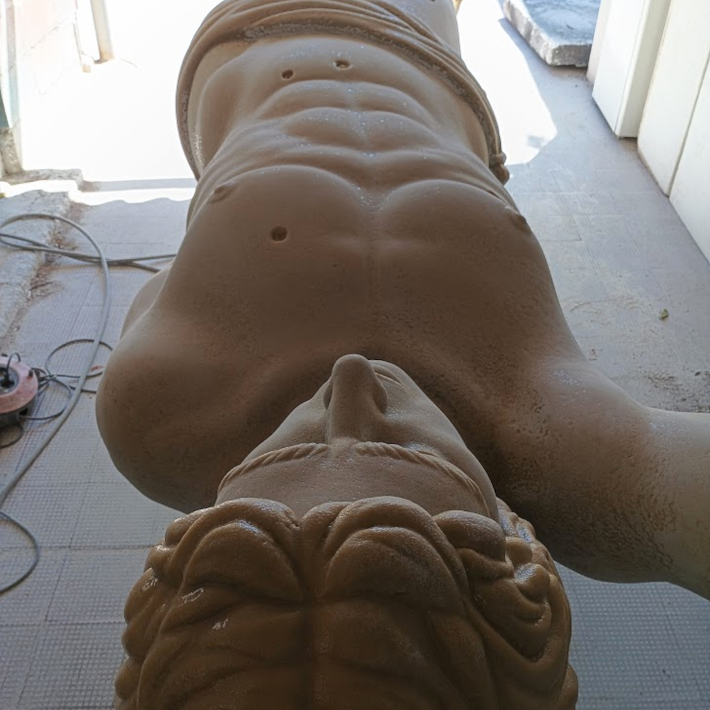 San Sebastián para la película La Bola Negra-escultura en porexpan-escultura en porex-escultura en poliespan